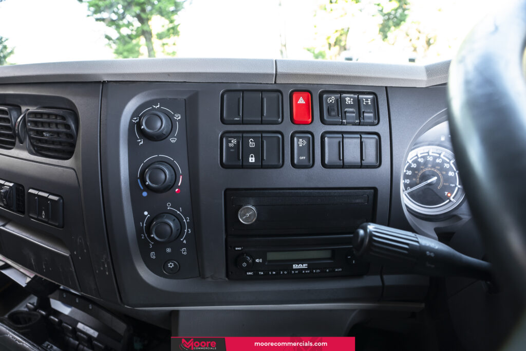 2014 (14) DAF LF 250 FA 18T 19FT Day Cab