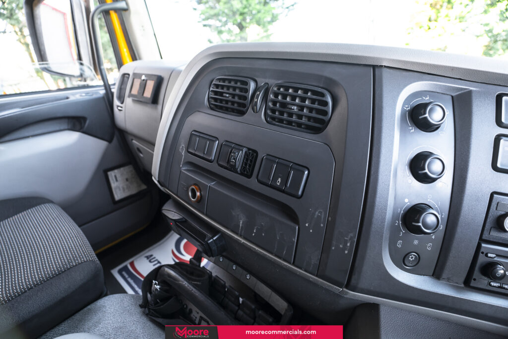 2014 (14) DAF LF 250 FA 18T 19FT Day Cab