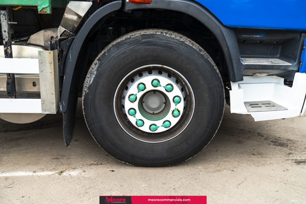 2013 (13) DAF CF 26T 23FT Day Cab