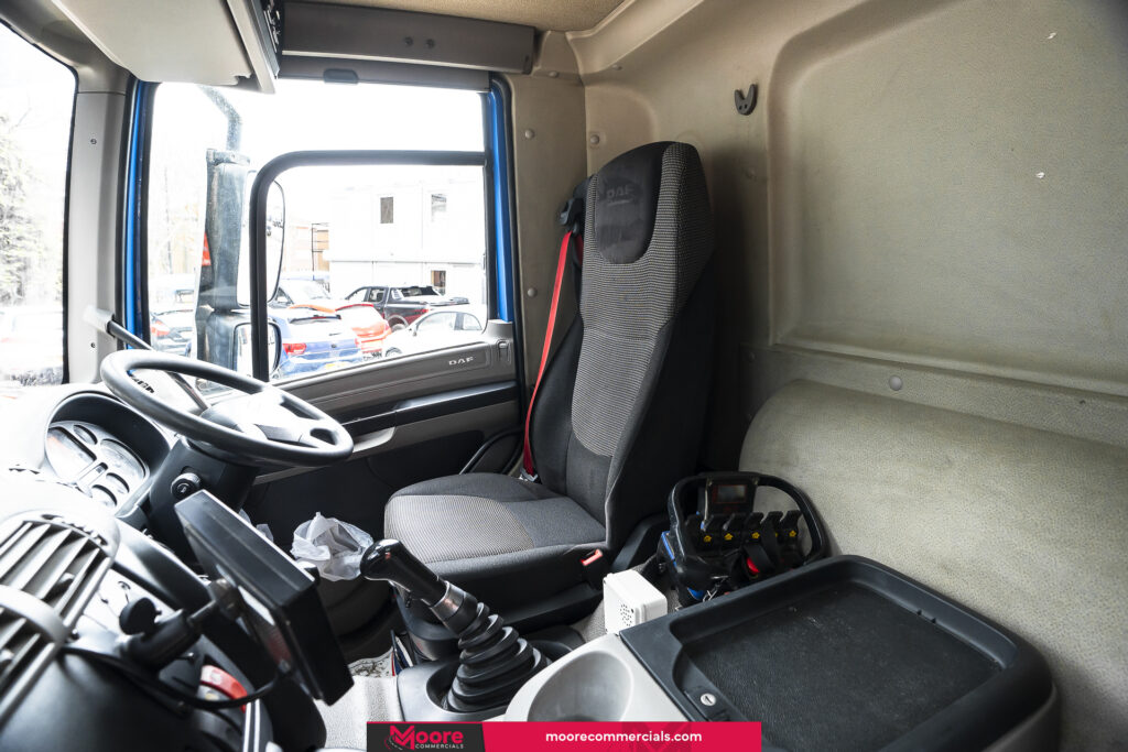 2013 (13) DAF CF 26T 23FT Day Cab