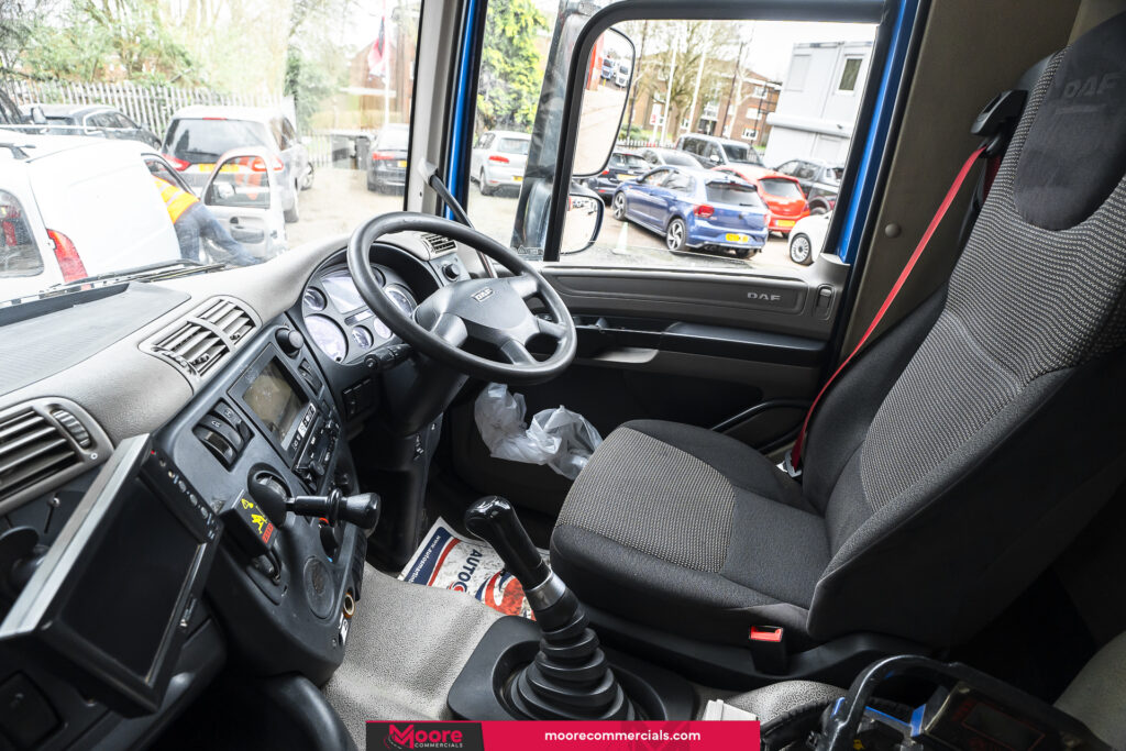 2013 (13) DAF CF 26T 23FT Day Cab