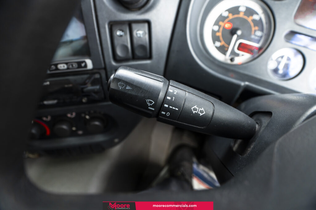 2013 (13) DAF CF 26T 23FT Day Cab