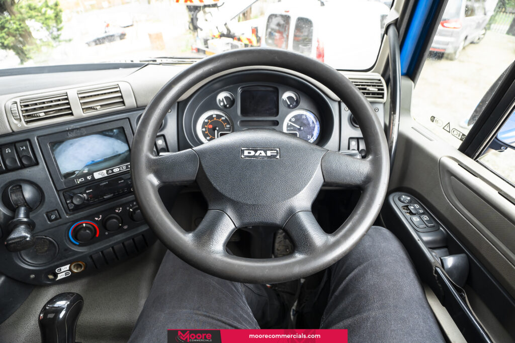 2013 (13) DAF CF 26T 23FT Day Cab