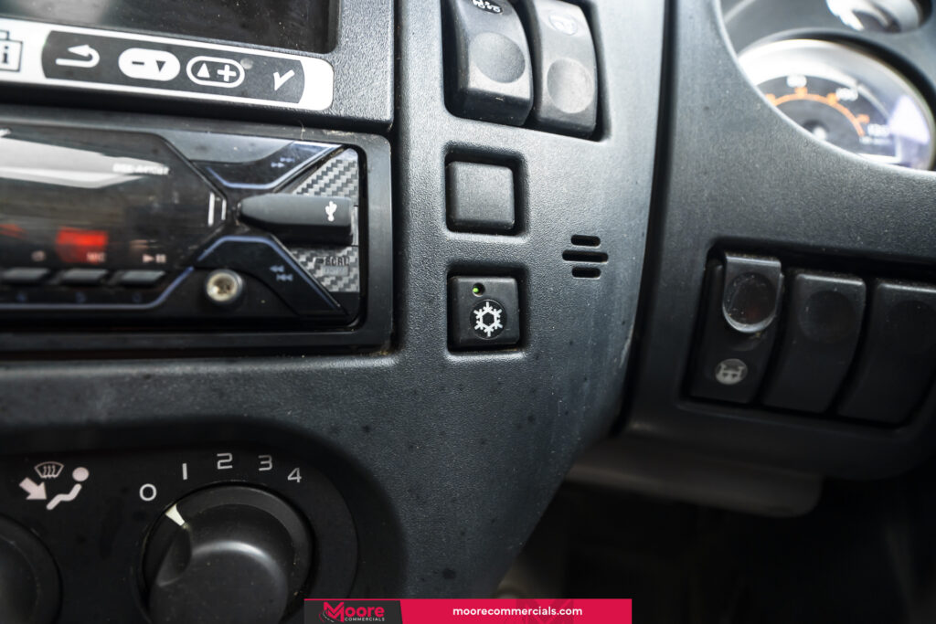 2013 (13) DAF CF 26T 23FT Day Cab